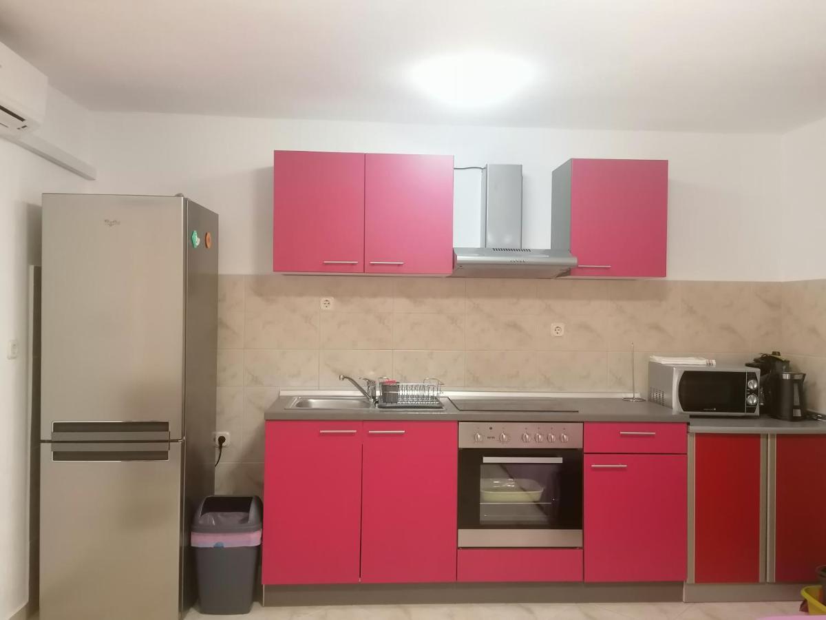 Apartment Maris Posedarje Exterior photo